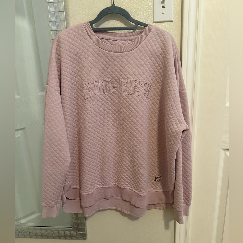 Buc-ee’s Pink Quilted Crewneck Sweatshirt - Size 2XL